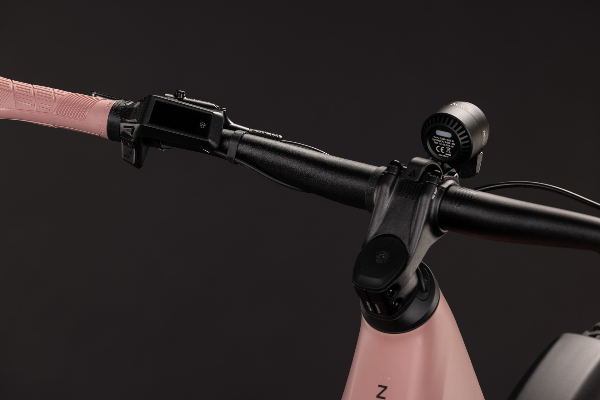 Cube Reaction Hybrid Performance 720 FE - M/